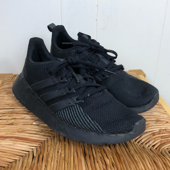 adidas questar flow core black